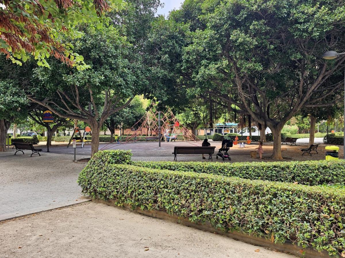 Apartamentos Las Ciencias H Valensiya Dış mekan fotoğraf
